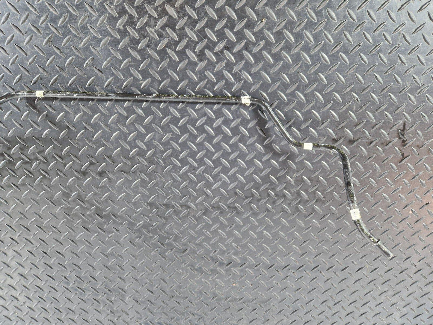 18-ON MERCEDES SPRINTER W907 GENUINE FUEL LINE A9074761200
