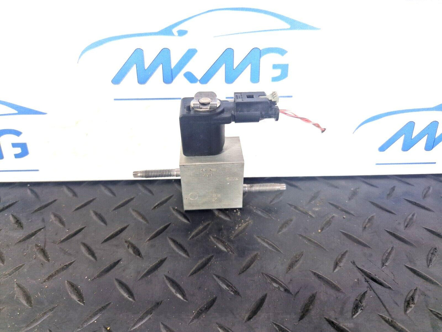 19-ON MERCEDES BENZ A CLASS EQ W177 AIR CONDITION EXPANSION VALVE A2058300206