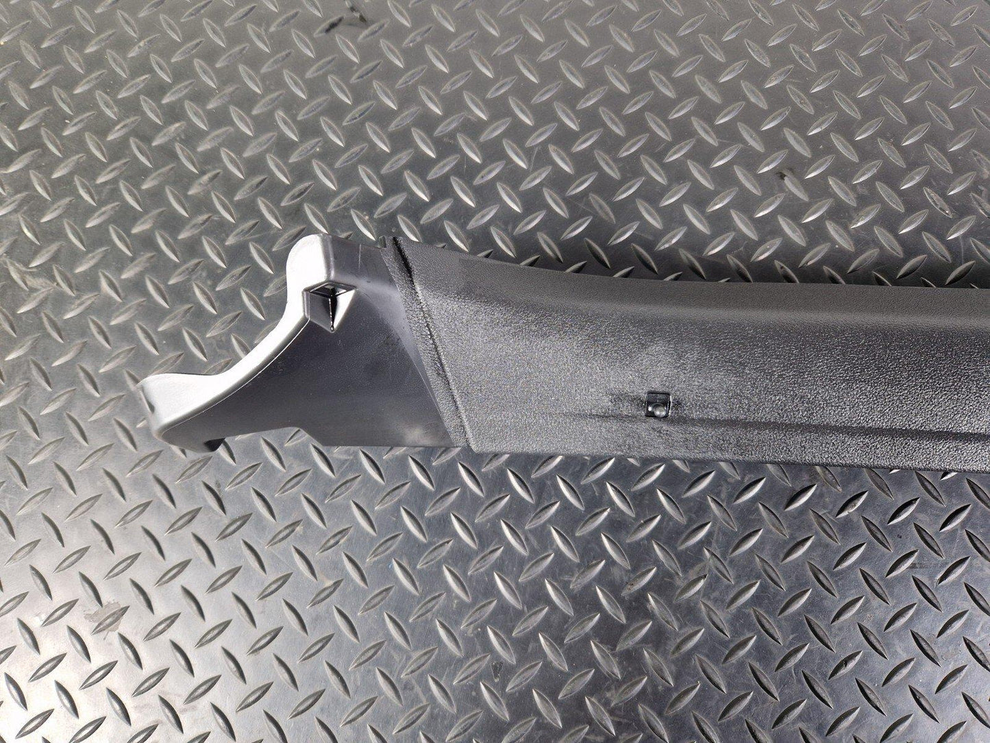 10-18 AUDI A7 4G S-LINE GENUINE BOOT LID LEFT SIDE TRIM INNER PANEL 4G8867607