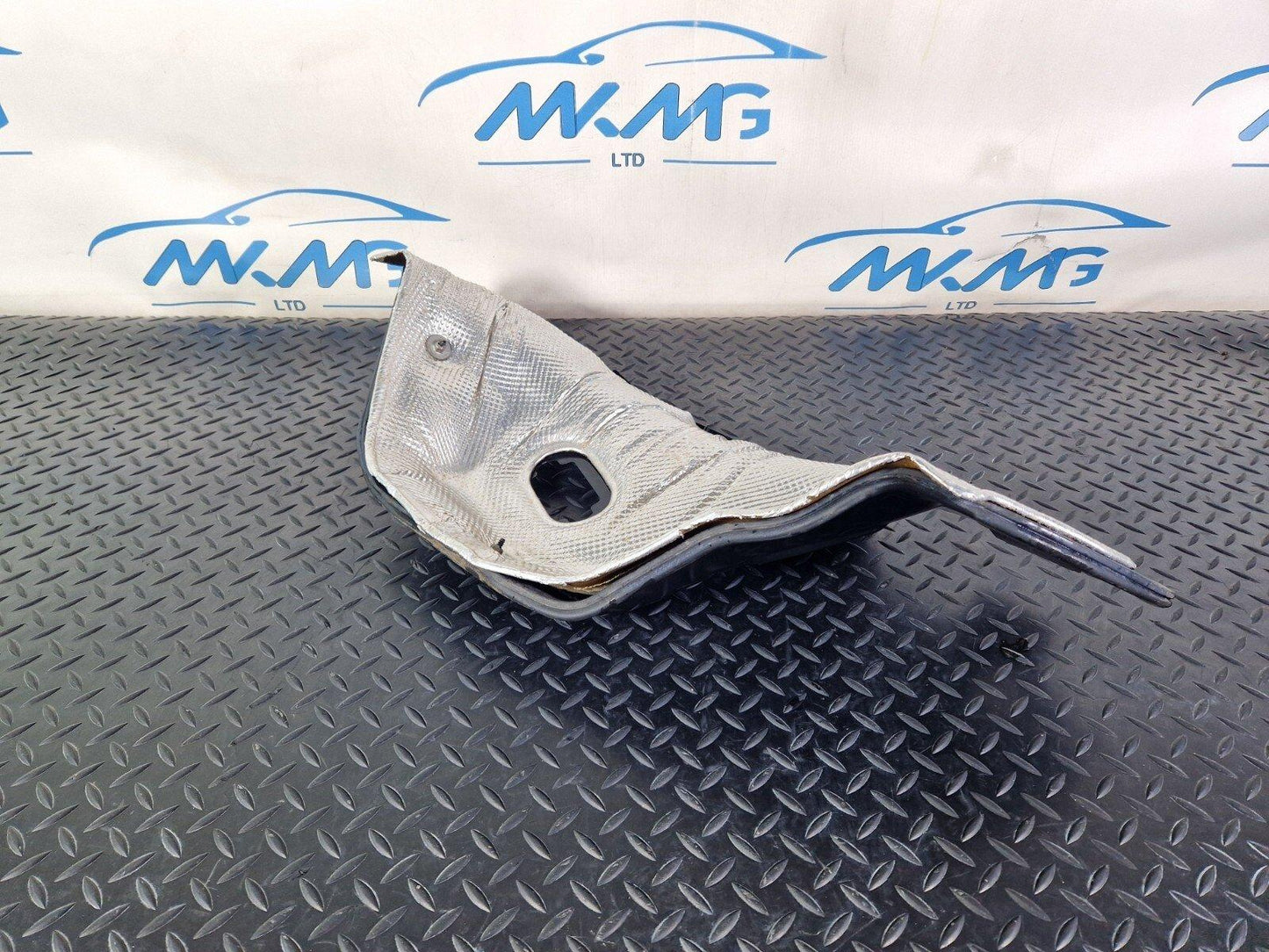 16-19 AUDI A4 B9 GENUINE OEM BULKHEAD FIREWALL HEAT PROTECTION SHIELD 8W0819523C