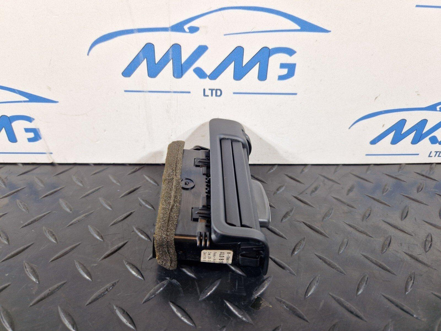 10-15 AUDI Q7 4L GENUINE OEM REAR LEFT N/S B-PILLAR AIR VENT GRILLE 4L0819209