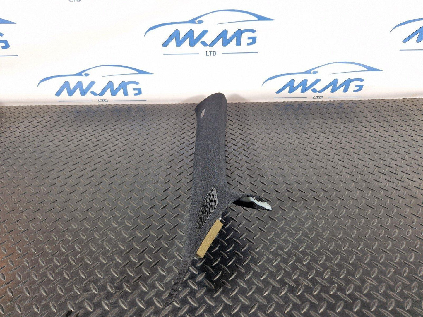 19-ON MERCEDES BENZ B CLASS W247 GENUINE A-PILLAR TRIM A2476900200