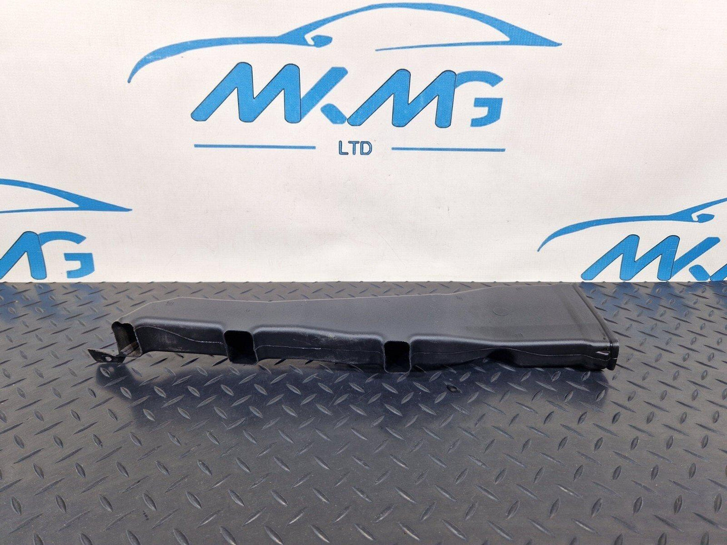 18-ON MERCEDES SPRINTER W907 W910 RIGHT SIDE FOOTWELL AIR VENT DUCT A9078311500