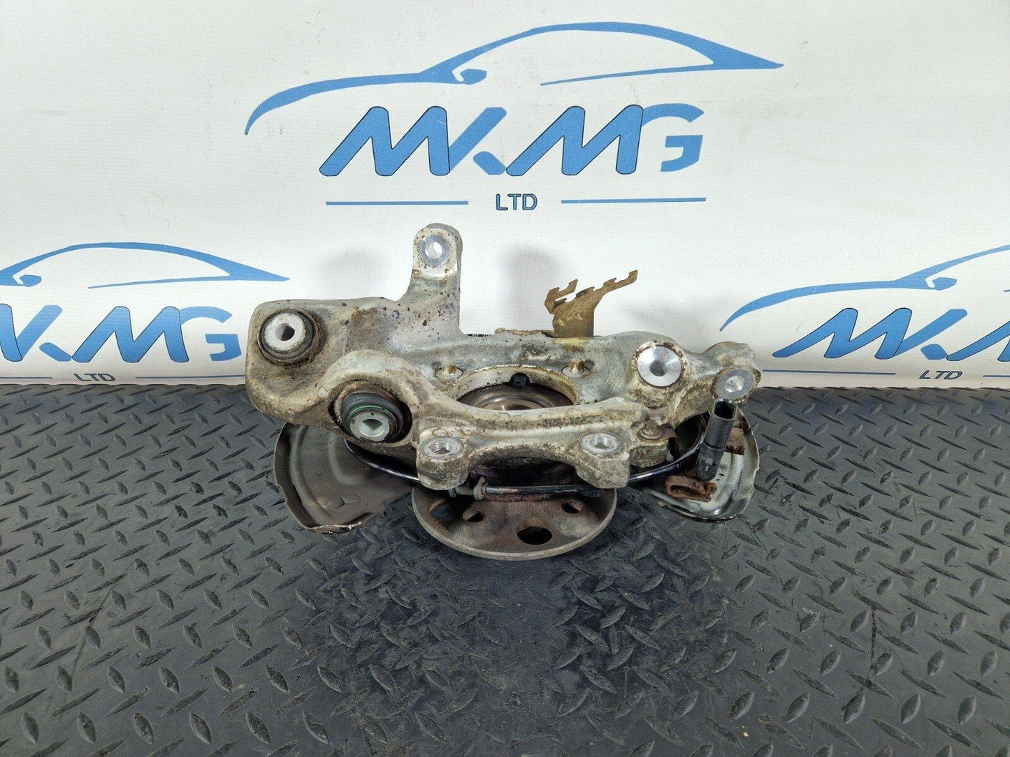 14-21 MERCEDES BENZ W205 REAR RIGHT O/S WHEEL HUB CARRIER A2053500241 A205546748
