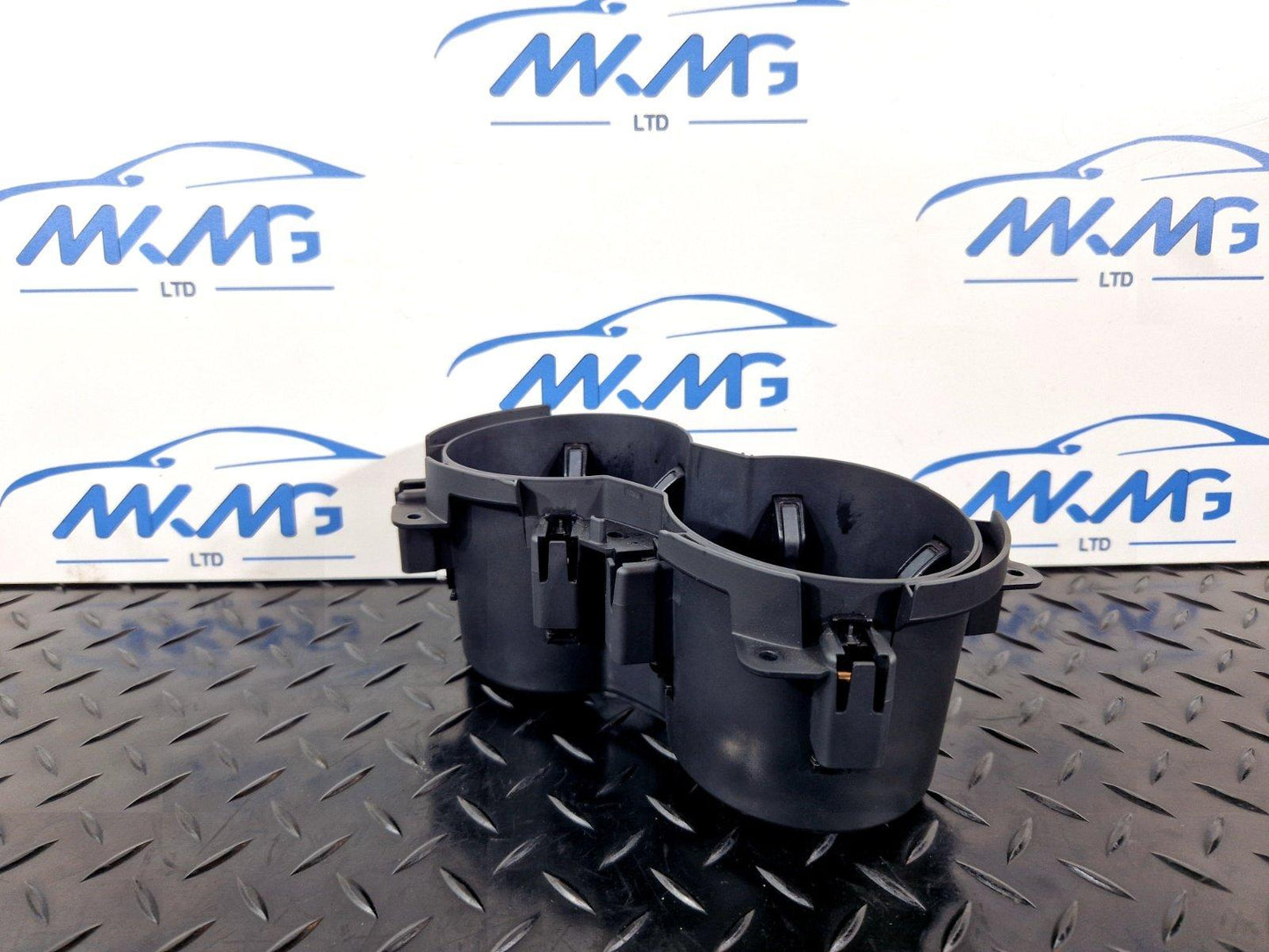 16-19 AUDI A4 B9 GENUINE CUP HOLDER 8W0862533C