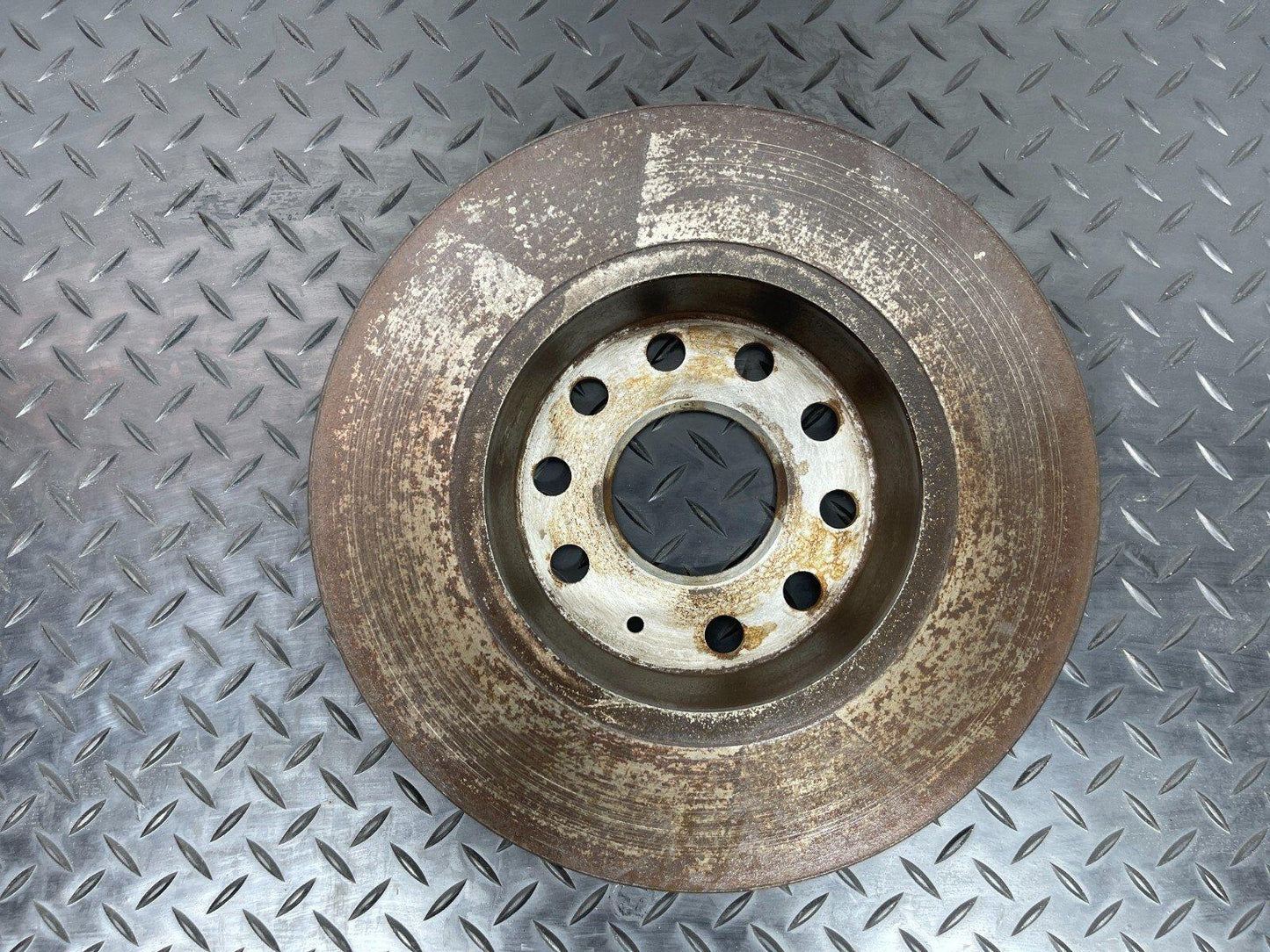 17-20 VW GOLF MK7.5 Rear Right Side Brake Disc
