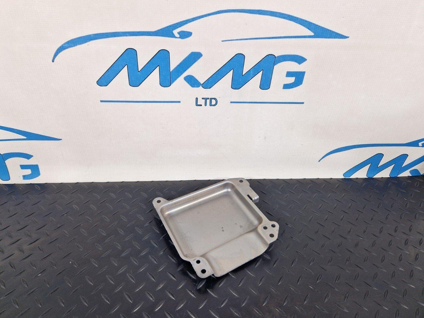 19-ON MERCEDES BENZ CLA C118 WIRING HARNESS COVER SHEET PANEL A1775402201