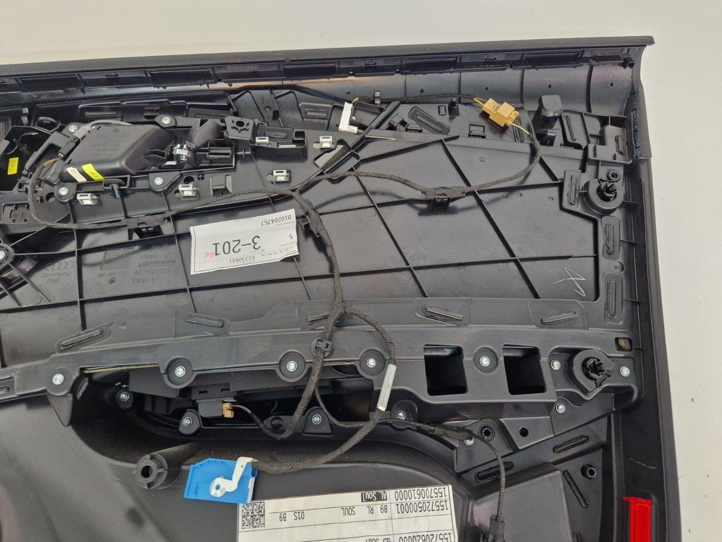 16-19 AUDI A4 AVANT B9 OEM FRONT LEFT SIDE DOOR CARD PANEL 8W0867117