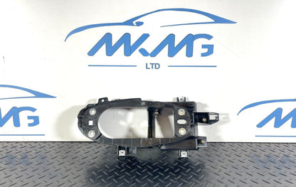 16-19 AUDI A4 B9 GENUINE GEAR SHIFTING MECHANISM MOUNTING FRAME 8W2863531