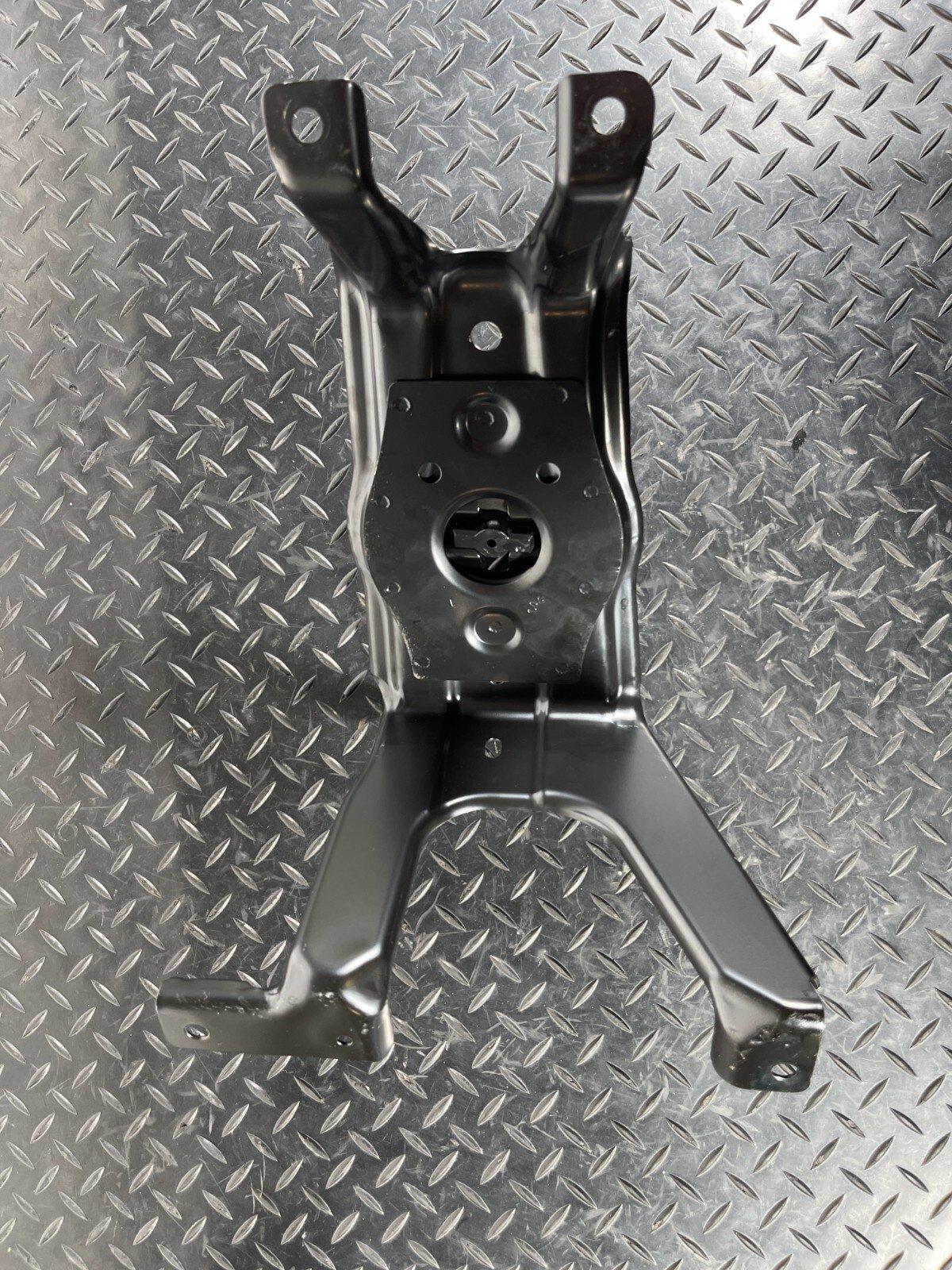 16-23 AUDI A5 F5 SPORTBACK SPARE WHEEL MOUNTING BRACKET 8W0802715C