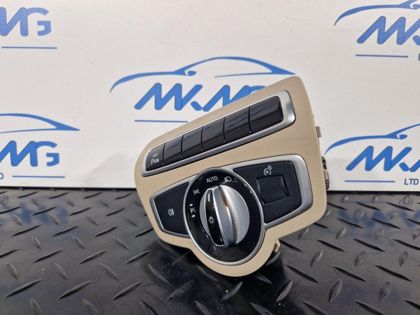 14-21 MERCEDES BENZ C350e W205 HEADLIGHTS & PDC CONTROL SWITCH A2059057007