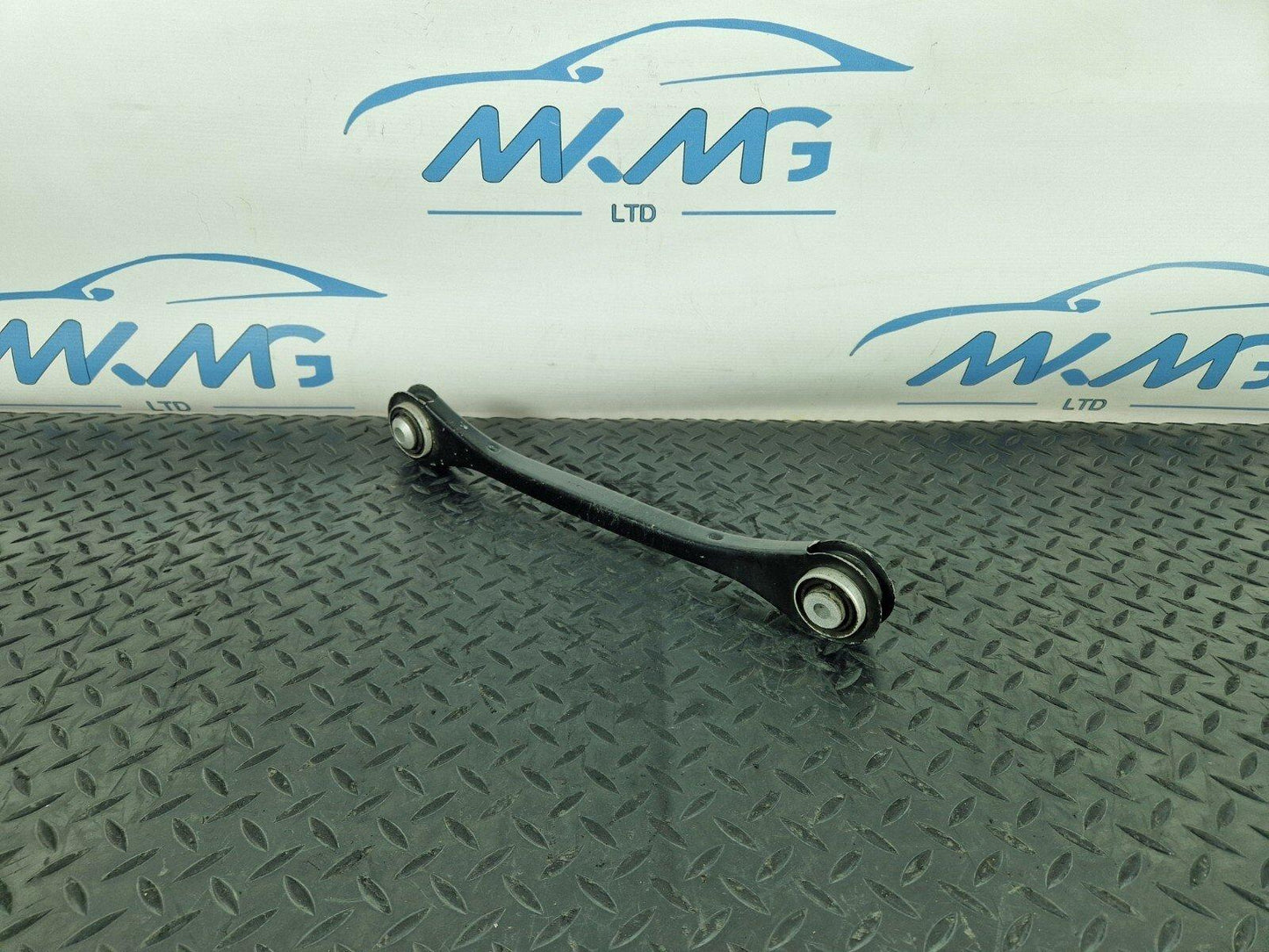 16-19 AUDI A4 B9 GENUINE OEM REAR LEFT LOWER CONTROL ARM 4M0505291D 4M0505425D