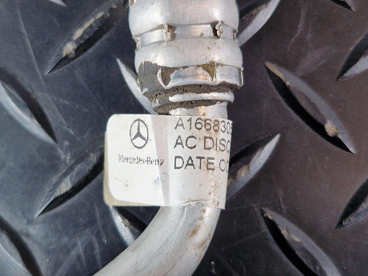 16-19 MERCEDES BENZ GLE W166 GENUINE REFRIGERANT LINE A1668305100