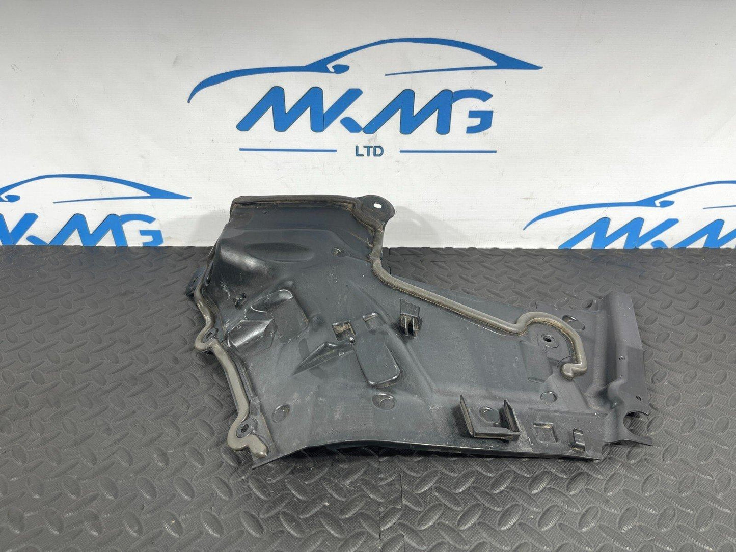 14-21 MERCEDES BENZ C300 W205 GENUINE ENGINE COMPARTMENT PANEL A2056200140