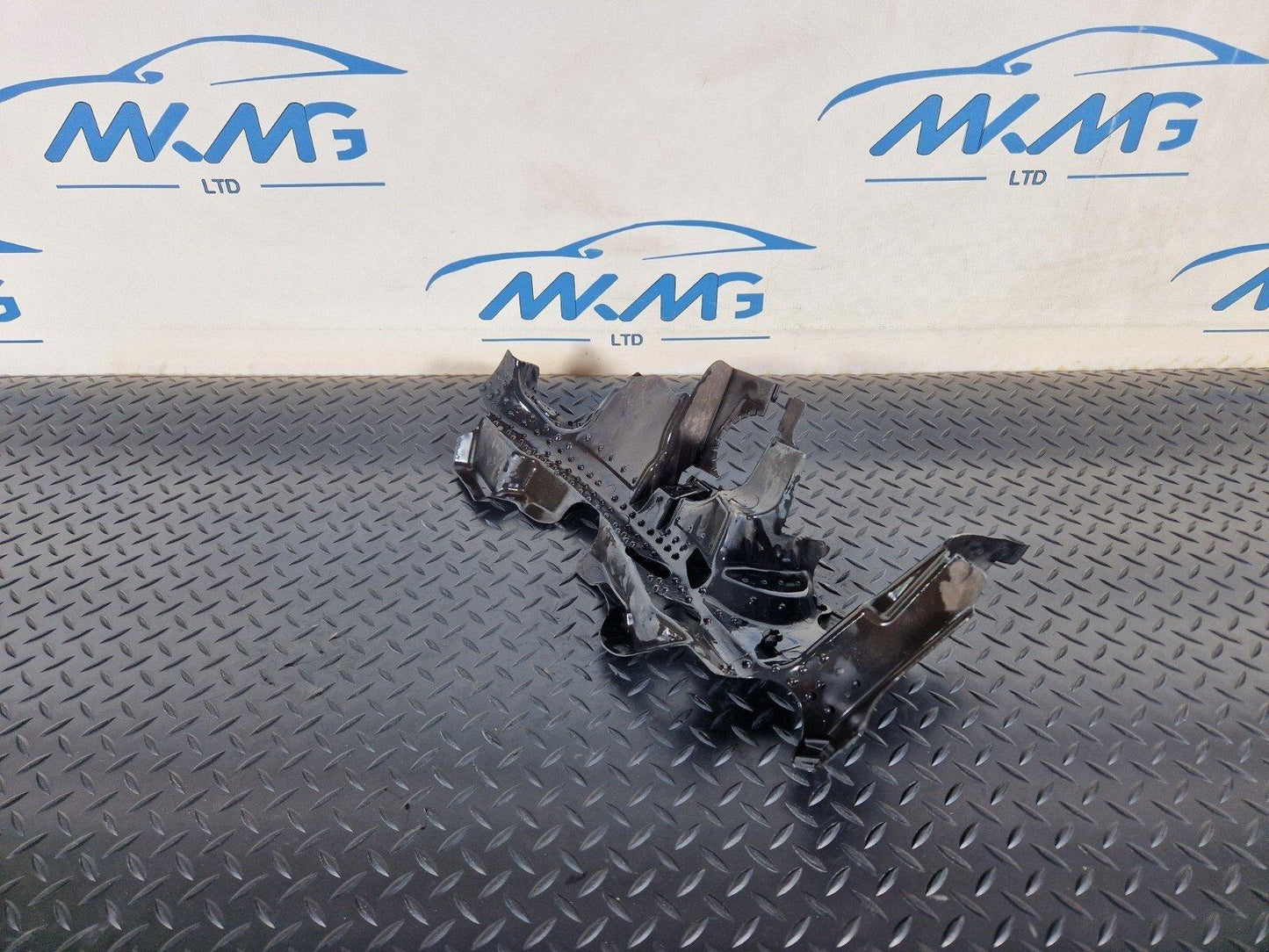 14-21 MERCEDES-BENZ C250D W205 FRONT CENTER RIGHT SOUND INSULATION A2055240225