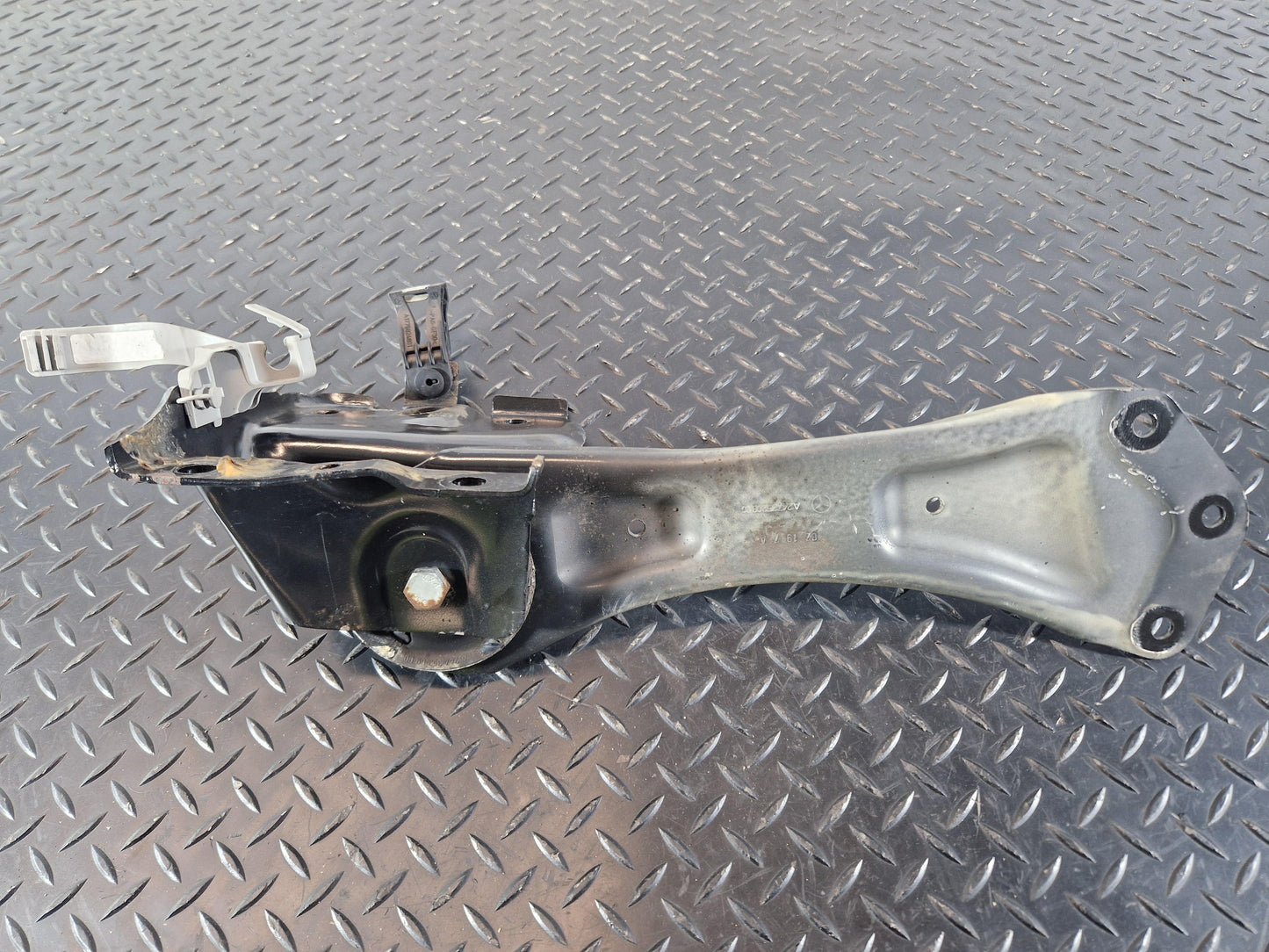 2019 -Mercedes B200d B-Class W247 Rear Right Control Arm A1773523200 A2473520800
