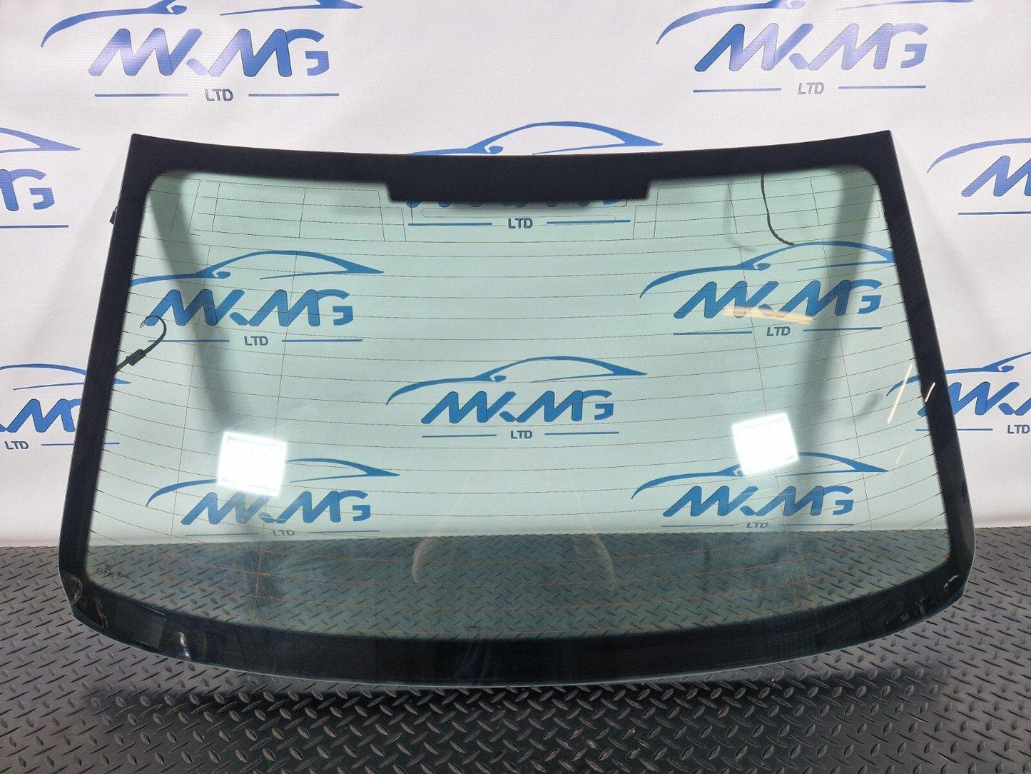 16-19 AUDI A4 B9 REAR WINDSHIELD WINDSCREEN WINDOW GLASS 8W5845501