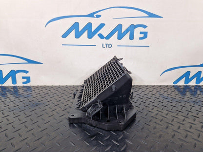 16-19 AUDI A4 B9 GENUINE FRONT AIR INTAKE DUCT VENT 8W2819904A