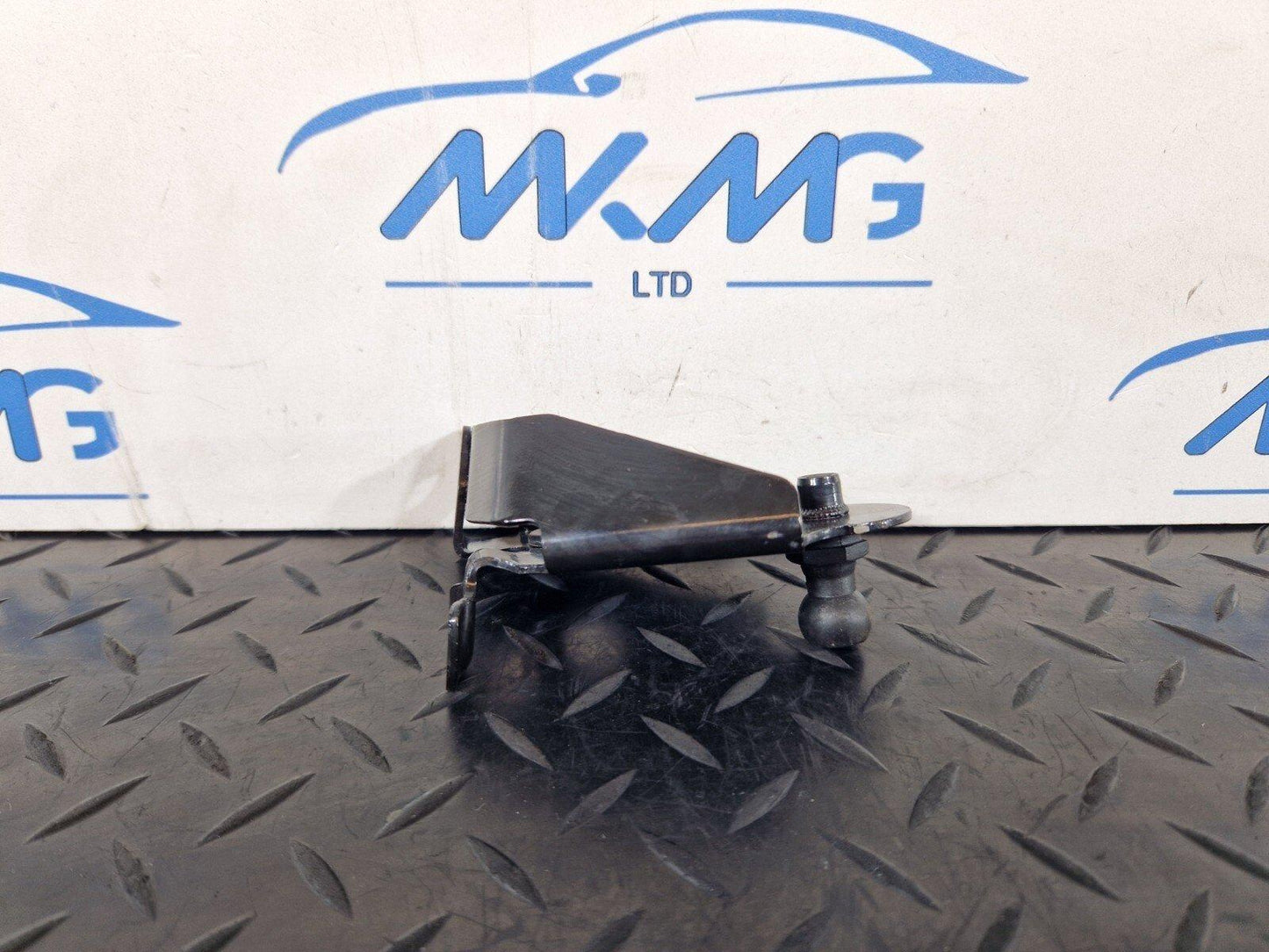 10-17 AUDI A8 4H COOLANT RESERVOIR TANK BOTTLE BRACKET HOLDER MOUNT 4H0121263B