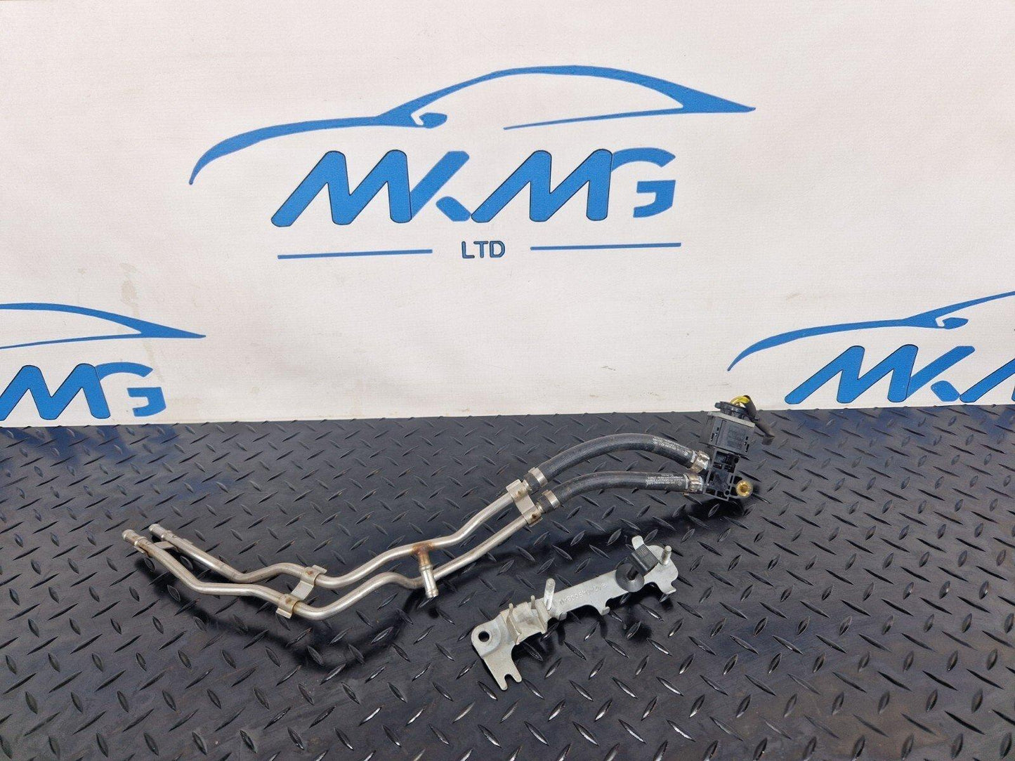 12-18 MERCEDES BENZ W176 LCI AMG LINE GENUINE 2.1 PRESSURE SENSOR PIPES