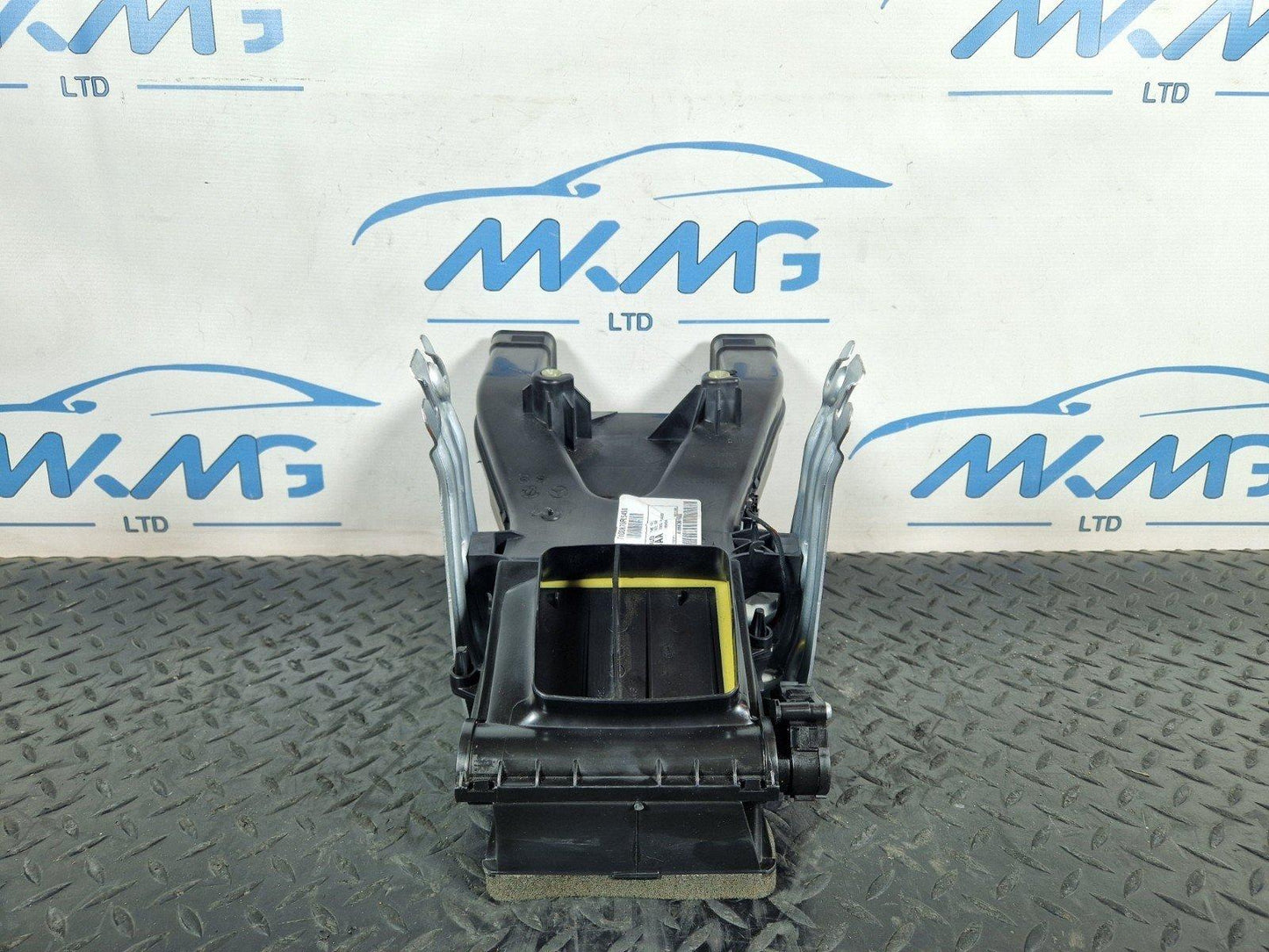 16-19 MERCEDES BENZ GLE W166 CENTER CONSOLE AIR FLOW VENT DUCT TUBE A1668301600