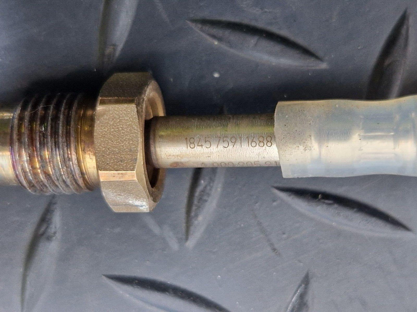 18-ON MERCEDES BENZ SPRINTER W907 W910 EXHAUST TEMPERATURE SENSOR A0009059107