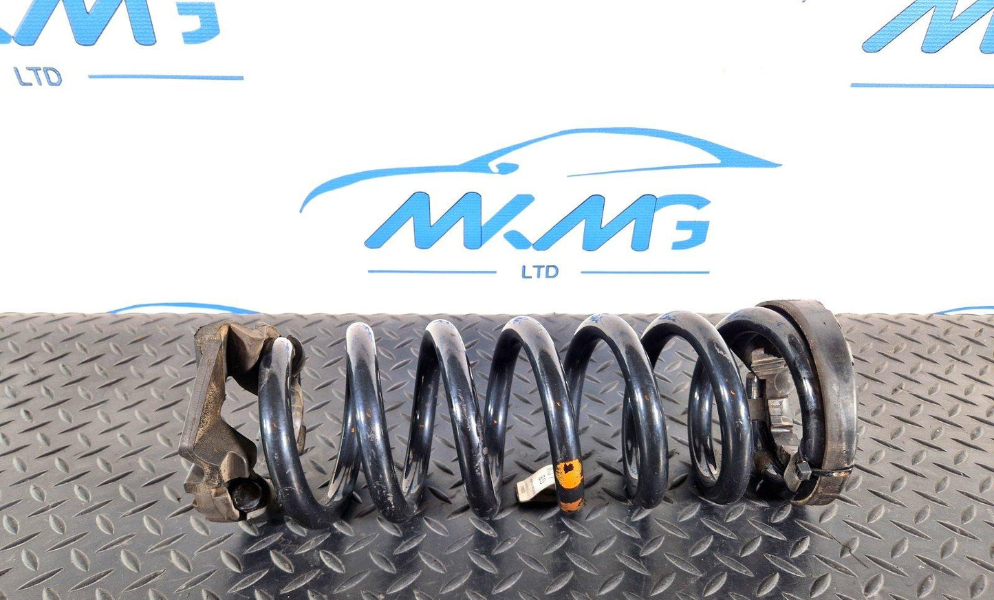 14-19 LAND ROVER L550 DISCOVERY GENUINE REAR LEFT N/S/R COIL SPRING FK725349AA