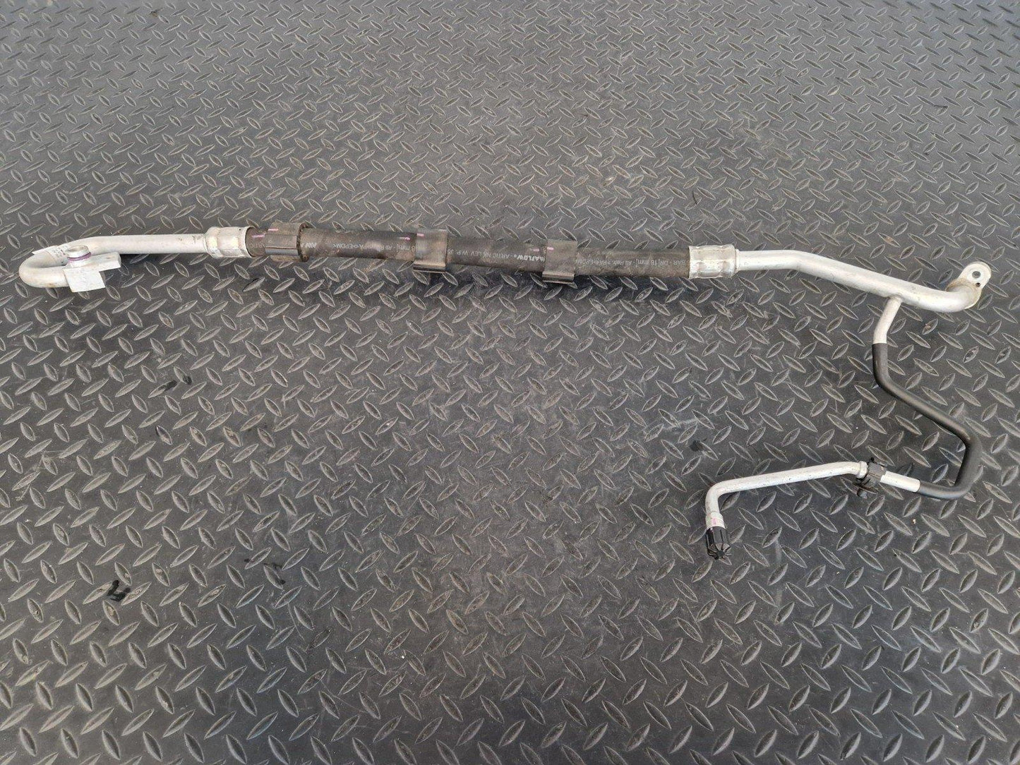 16-20 AUDI Q7 4M GENUINE A/C AIR CON HOSE PIPE 4M2820740K