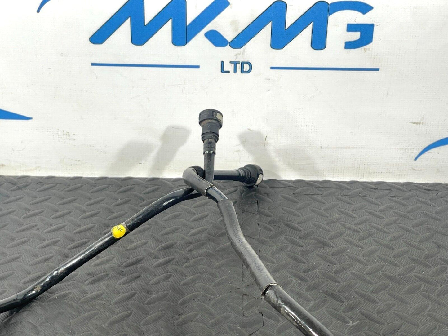 16-19 AUDI A4 B9 AVANT GENUINE CHARCOAL CANISTER FILTER PIPE 8W0133366