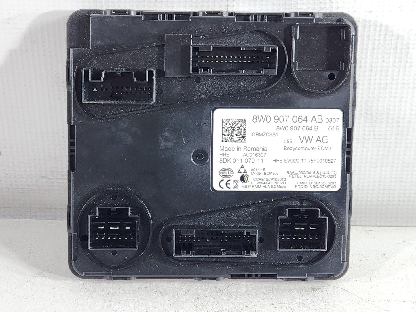 Audi A4 B9 Genuine BCM Body Control Module Unit 8W0907064AB