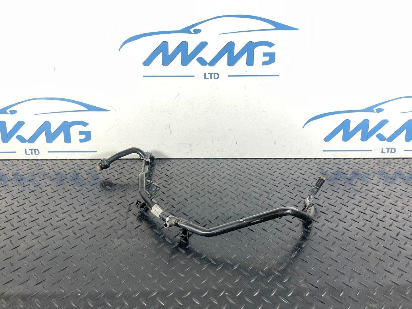 16-19 AUDI A4 B9 2.0TDI DET GENUINE DIESEL ENGINE WATER COOLANT PIPE 04L122157AB