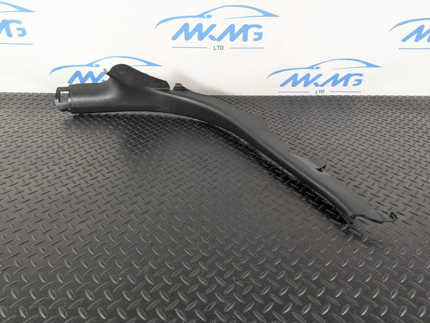 12-18 AUDI A6 C7 GENUINE REAR LEFT LOWER C PILLAR TRIM BLACK 4G0867767A
