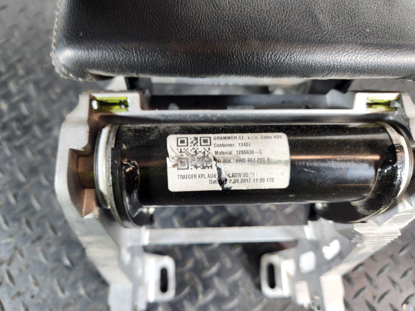 AUDI A5 F5 GENUINE CENTRE CONSOLE ARM REST 8W0864283A
