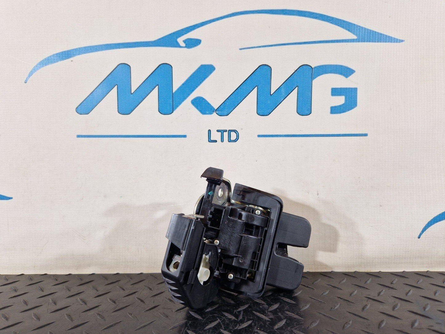 12-18 AUDI A6 C7 2.0 DIESEL CGL GENUINE TAILGATE BOOT LOCK CATCH LATCH 8R0827505