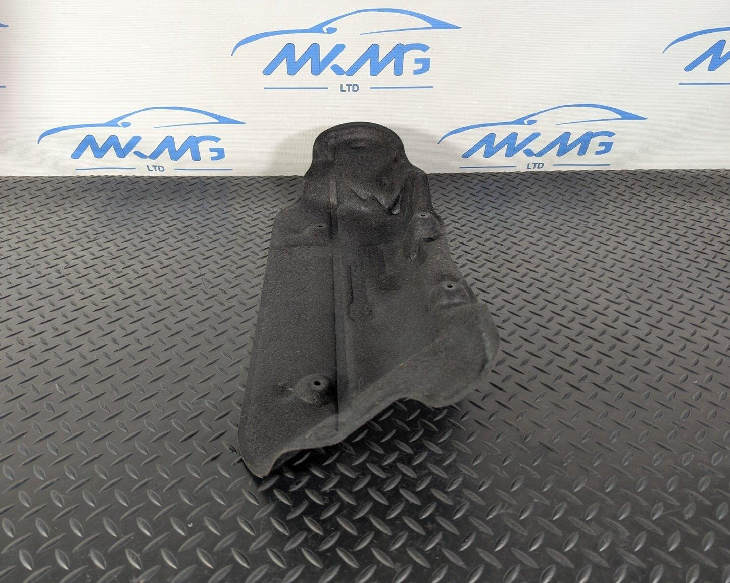 10-17 AUDI A8 4H AIR SUSPENSION COMPRESSOR HEAT GUARD SHIELD 4H0616105A