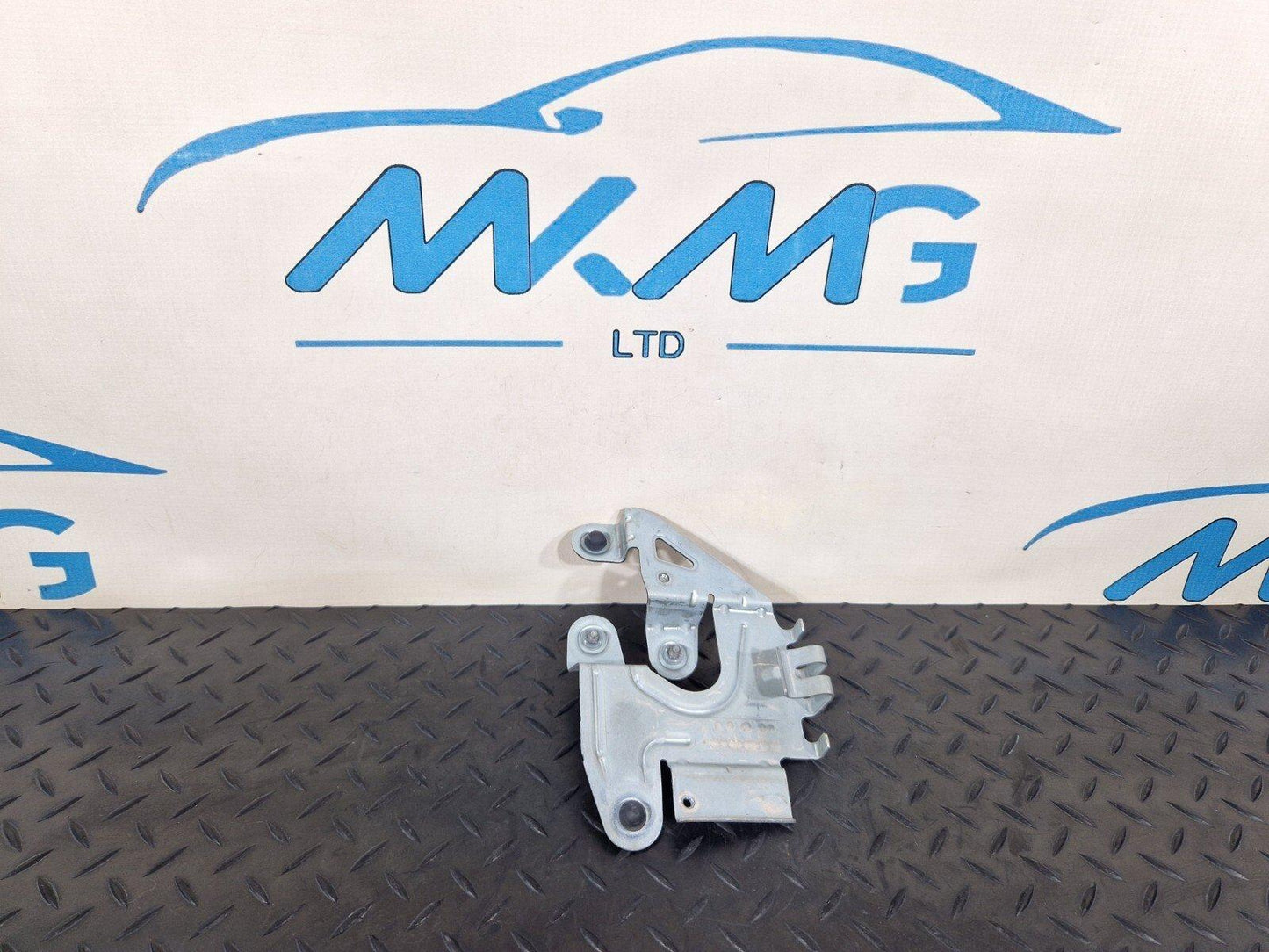 14-21 MERCEDES C250D W205 ADBLUE MOUNT SUPPORT MODULE BRACKET HOLDER A2055452540