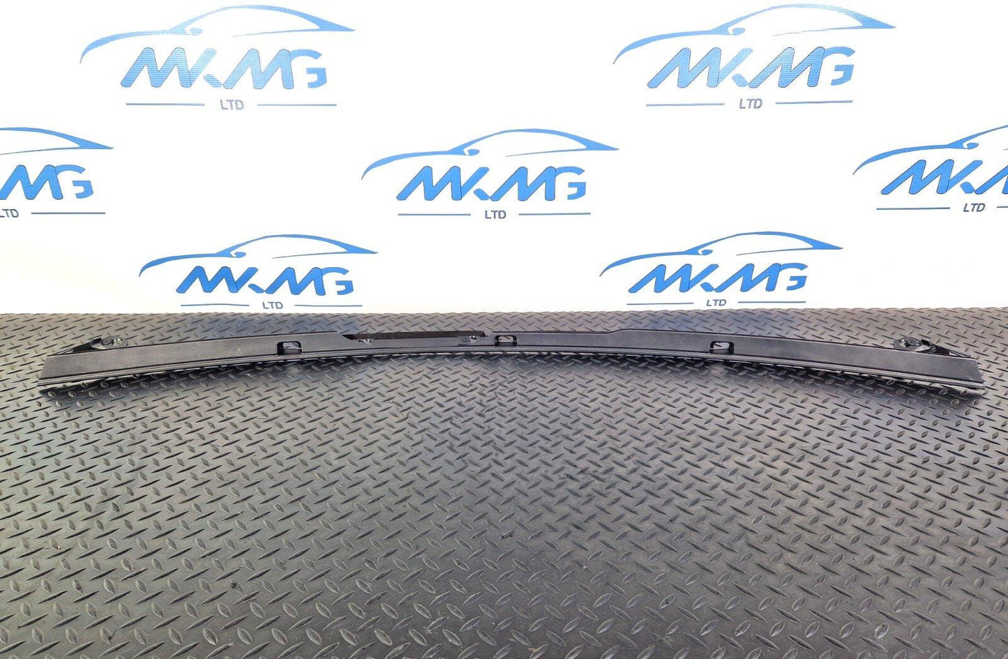 14-19 MERCEDES BENZ GLA X156 UNDER BONNET WINDSCREEN WASHER JET TRIM A1768600014