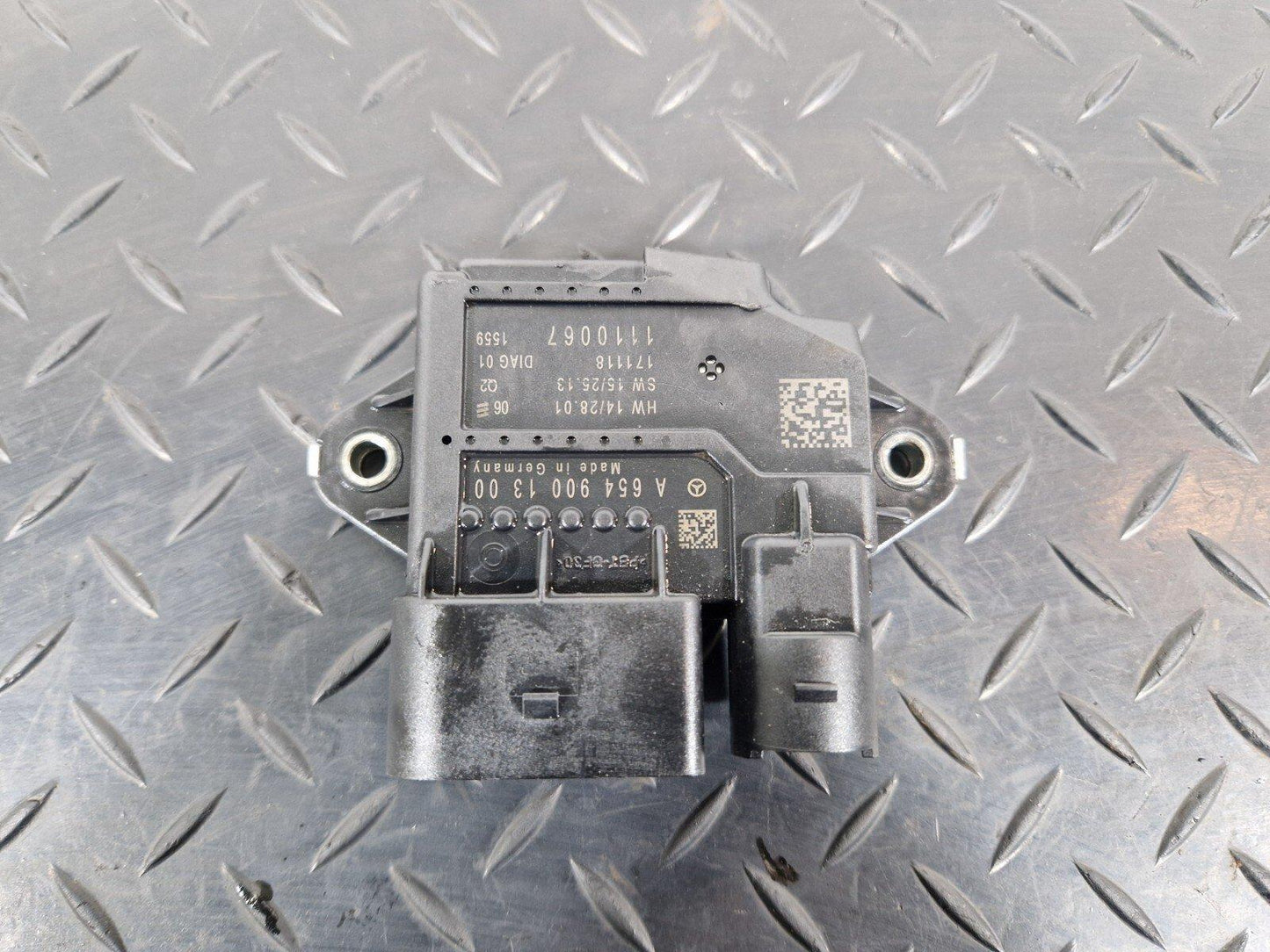 19-ON MERCEDES BENZ B CLASS W247 OM654 DIESEL GLOW PLUG RELAY A6549001300