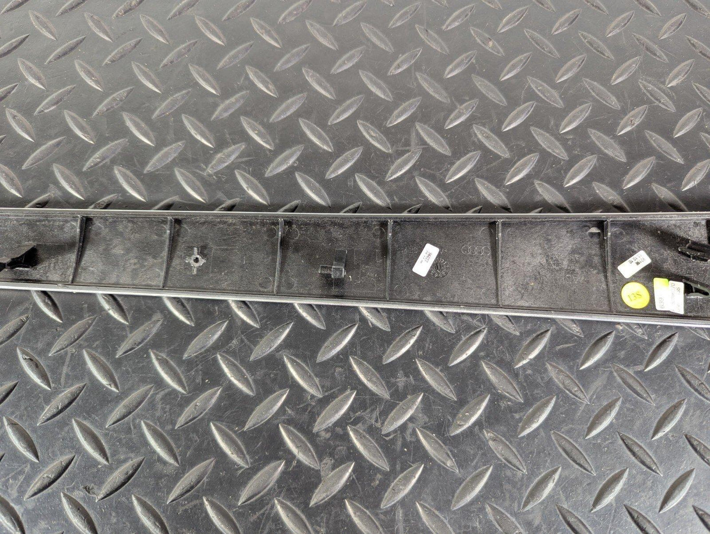 10-17 AUDI A8 4H FRONT DASHBOARD TRIM 4H2853173