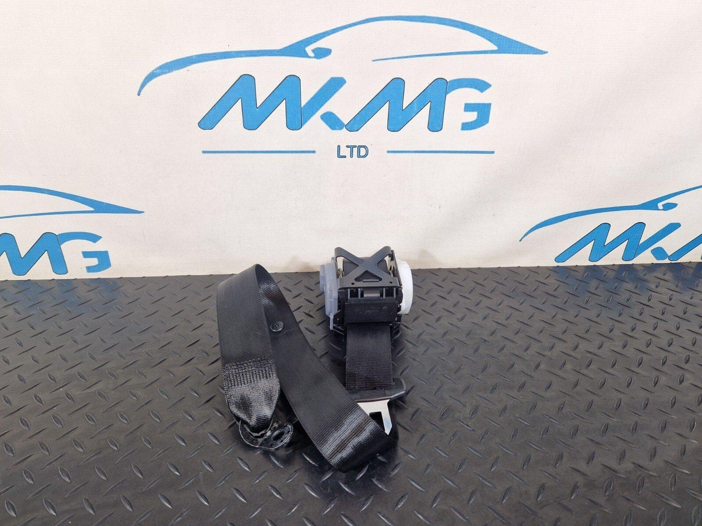 10-17 AUDI A8 4H REAR MIDDLE CENTER SEAT BELT 4H0857737A 4H0857807H
