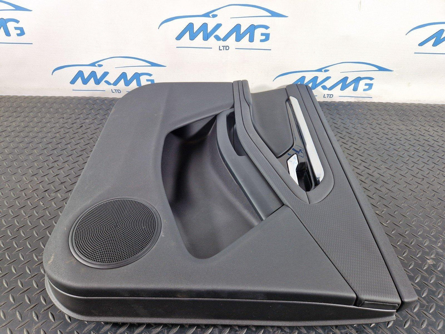 19-ON RANGE ROVER EVOQUE L551 GENUINE FRONT LEFT DOOR CARD PANEL