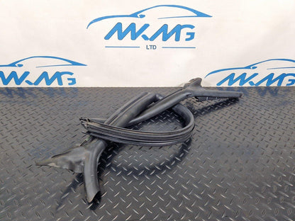 10-18 AUDI A7 4G S-LINE REAR RIGHT DOOR UPPER RUBBER WEATHER SEAL 4G8845696