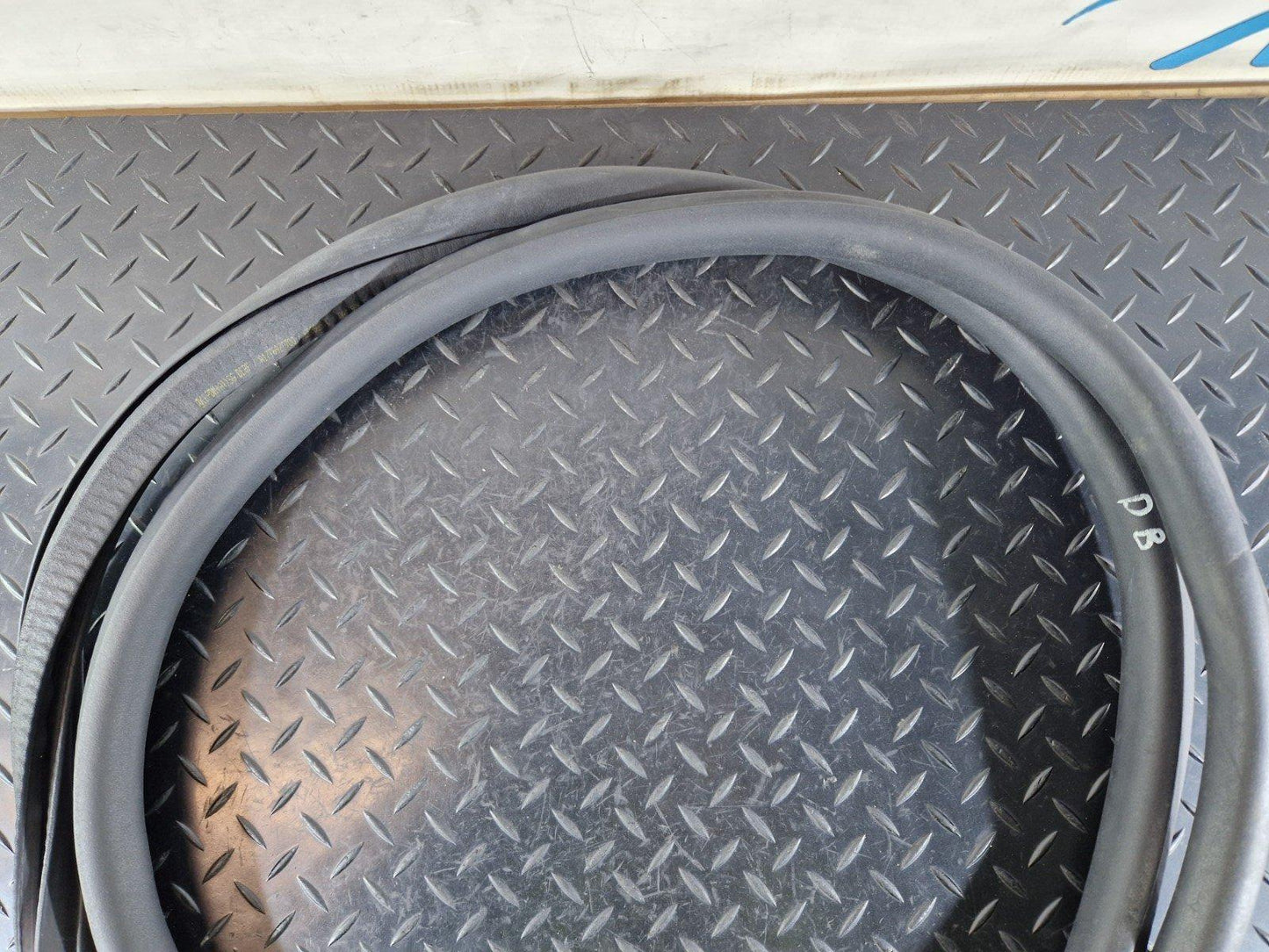 MERCEDES W177 V177 REAR RIGHT / LEFT N/O/S DOOR RUBBER SEAL GASKET A1776920700