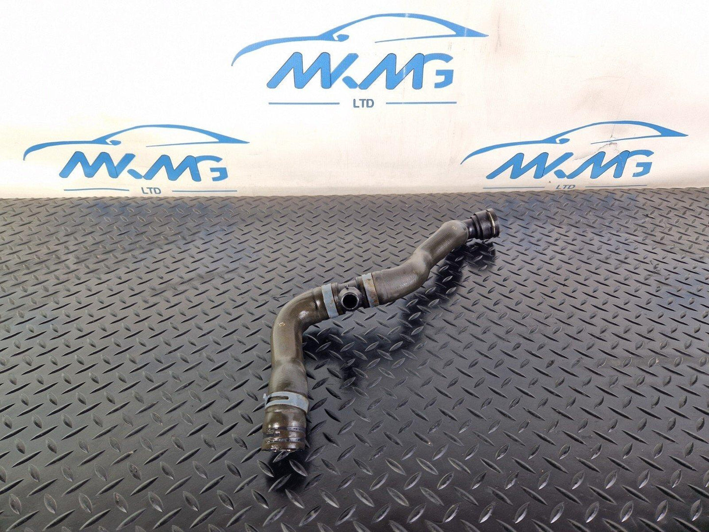 16-19 AUDI A4 B9 GENUINE WATER COOLANT PIPE 8W0121140 8W0122293