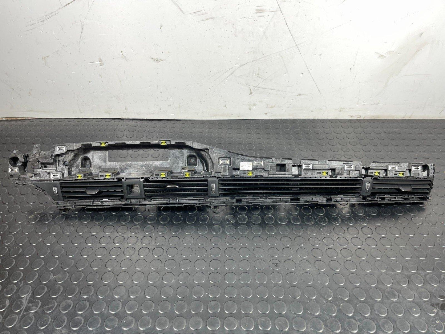 16-19 AUDI A4 B9 GENUINE FRONT DASHBOARD AIR VENTS 8W2820901C 8W2820902