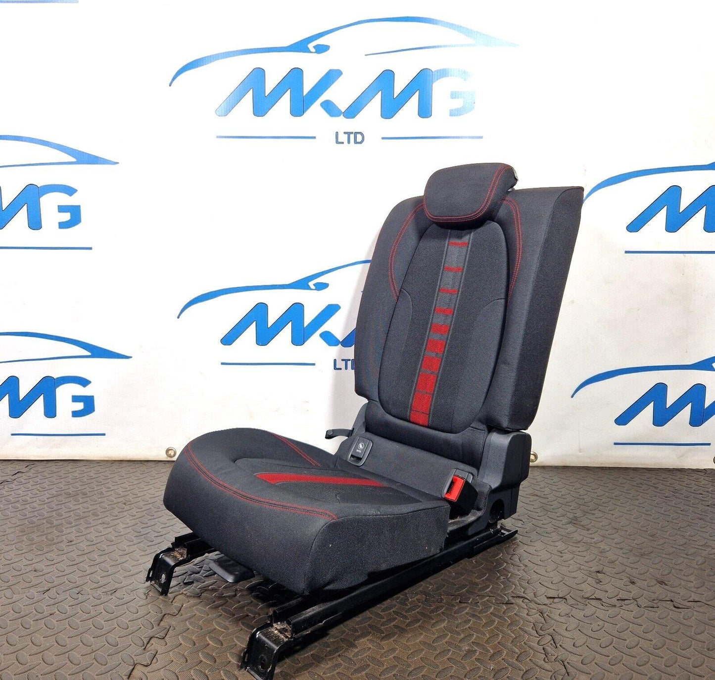 BMW 2 X1 SERIES F45 F48 GENUINE REAR RIGHT O/S CLOTH FABRIC COMPLETE SEAT RED