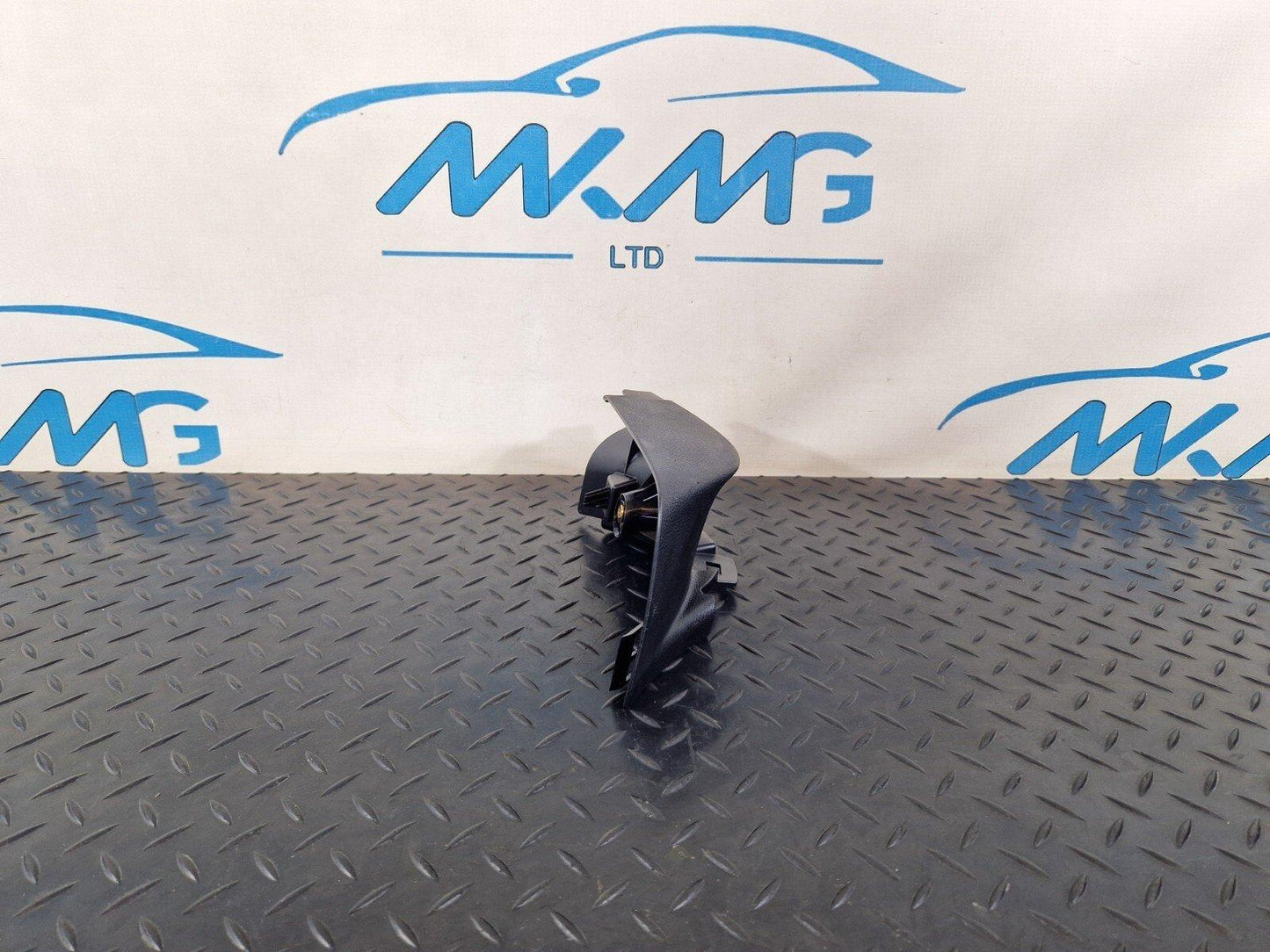 14-21 MERCEDES BENZ C300h W205 OEM RIGHT INTERIOR PART A2056930900
