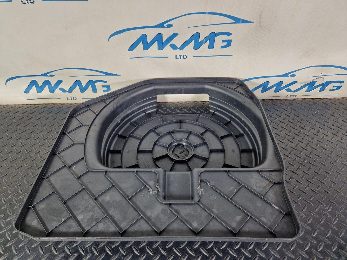 12-17 AUDI S5 CONVERTIBLE SPARE WHEEL TOOLKIT COVER 8T0012116B