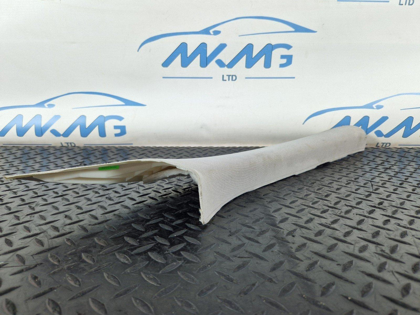 11-19 MERCEDES BENZ ML W166 GENUINE FRONT RIGHT A PILLAR TRIM A1666901425