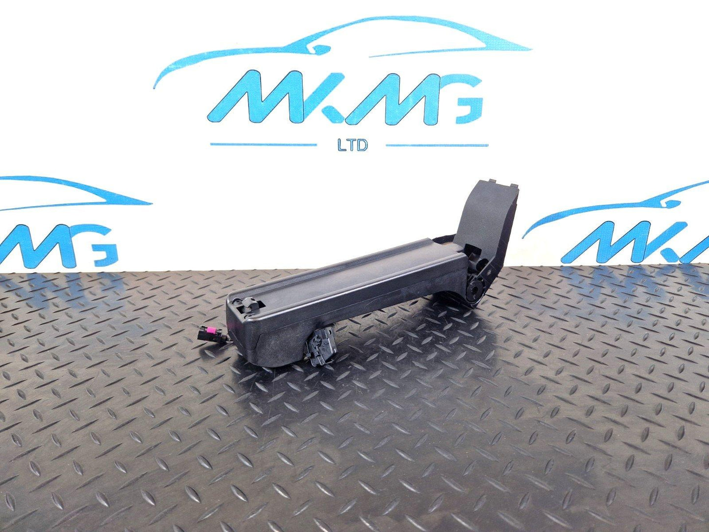 10-13 BMW X5 E70 LCI GENUINE BLUETOOTH ARMREST CRADLE SNAP 920194601